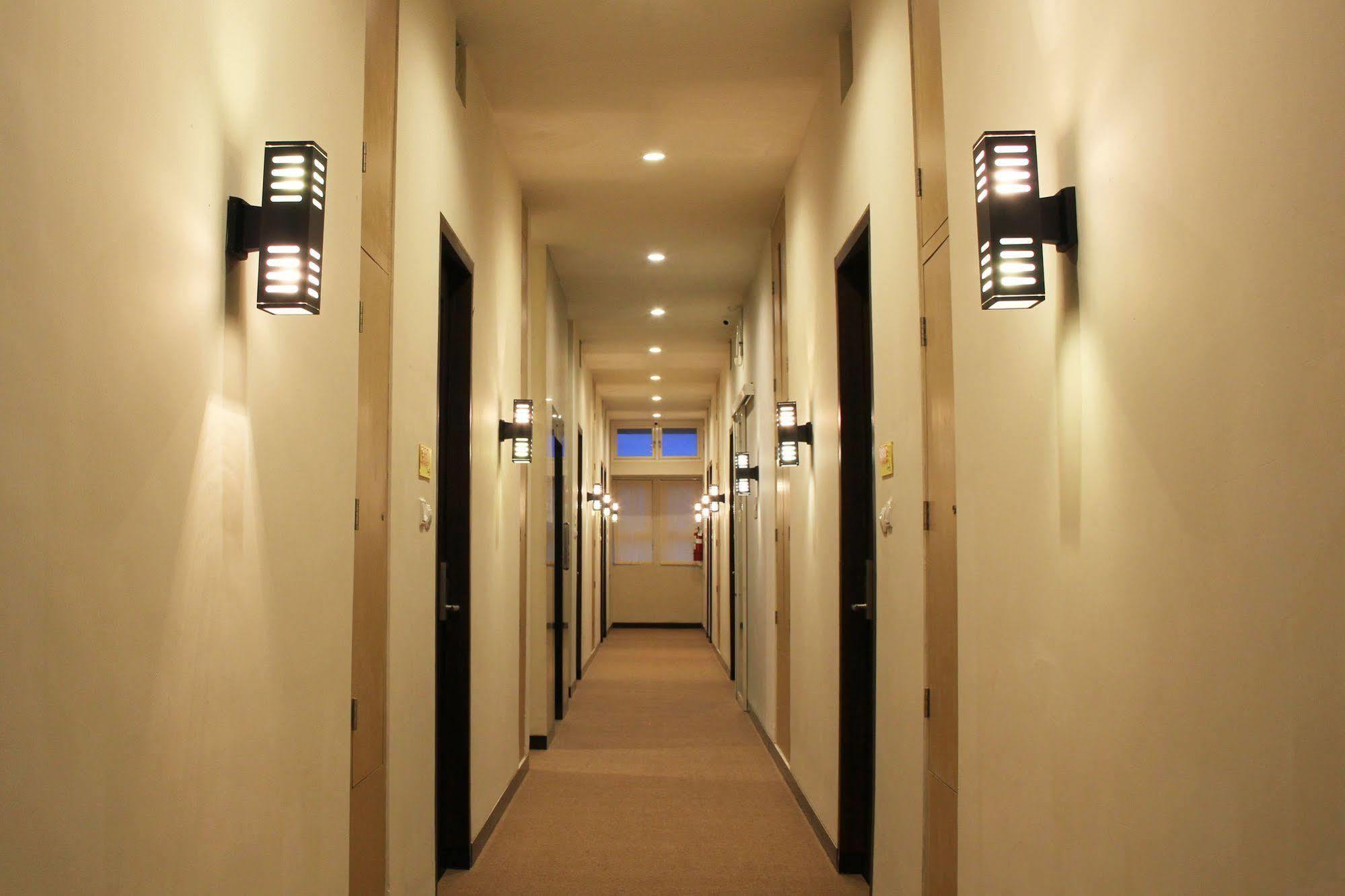 Luxpoint Hotel Baratajaya Surabaya Exterior photo